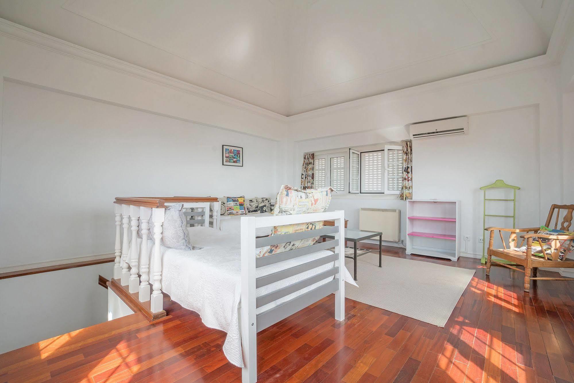 Blue Boutique Hostel & Suitesエストリル エクステリア 写真