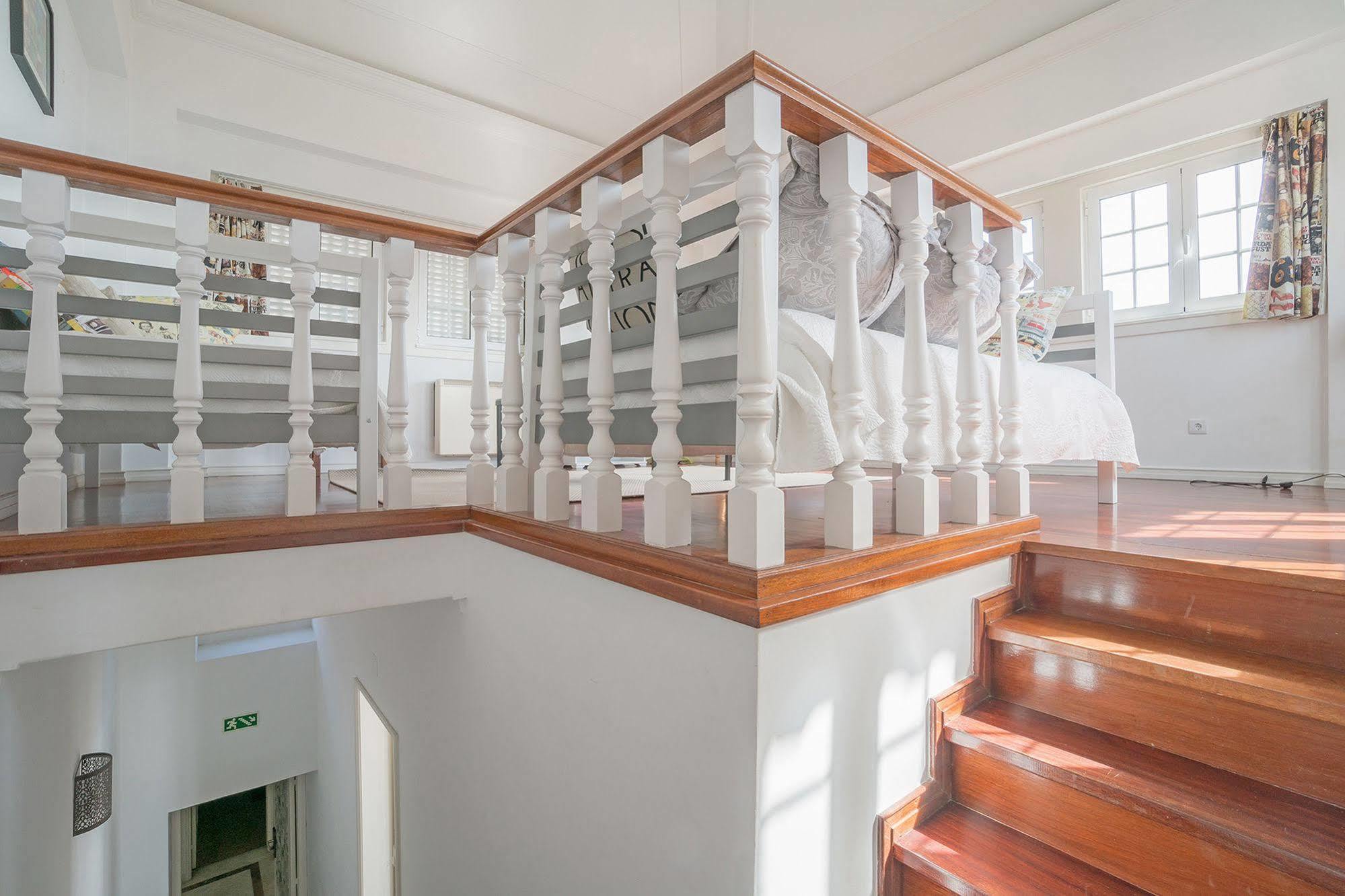 Blue Boutique Hostel & Suitesエストリル エクステリア 写真